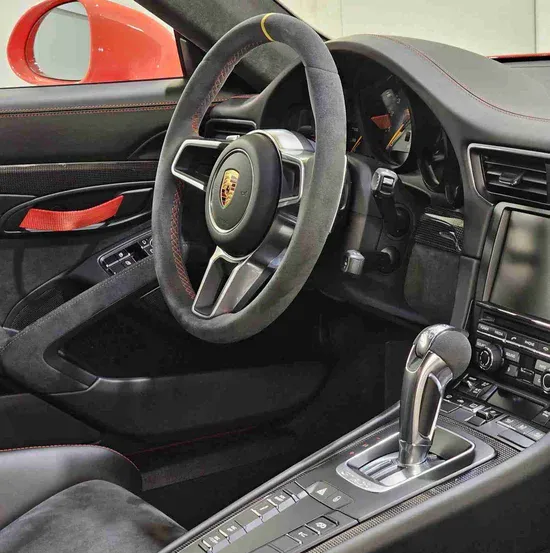 Porsche 911 GT3 RS Innenreinigung 1x1 zugeschnitten