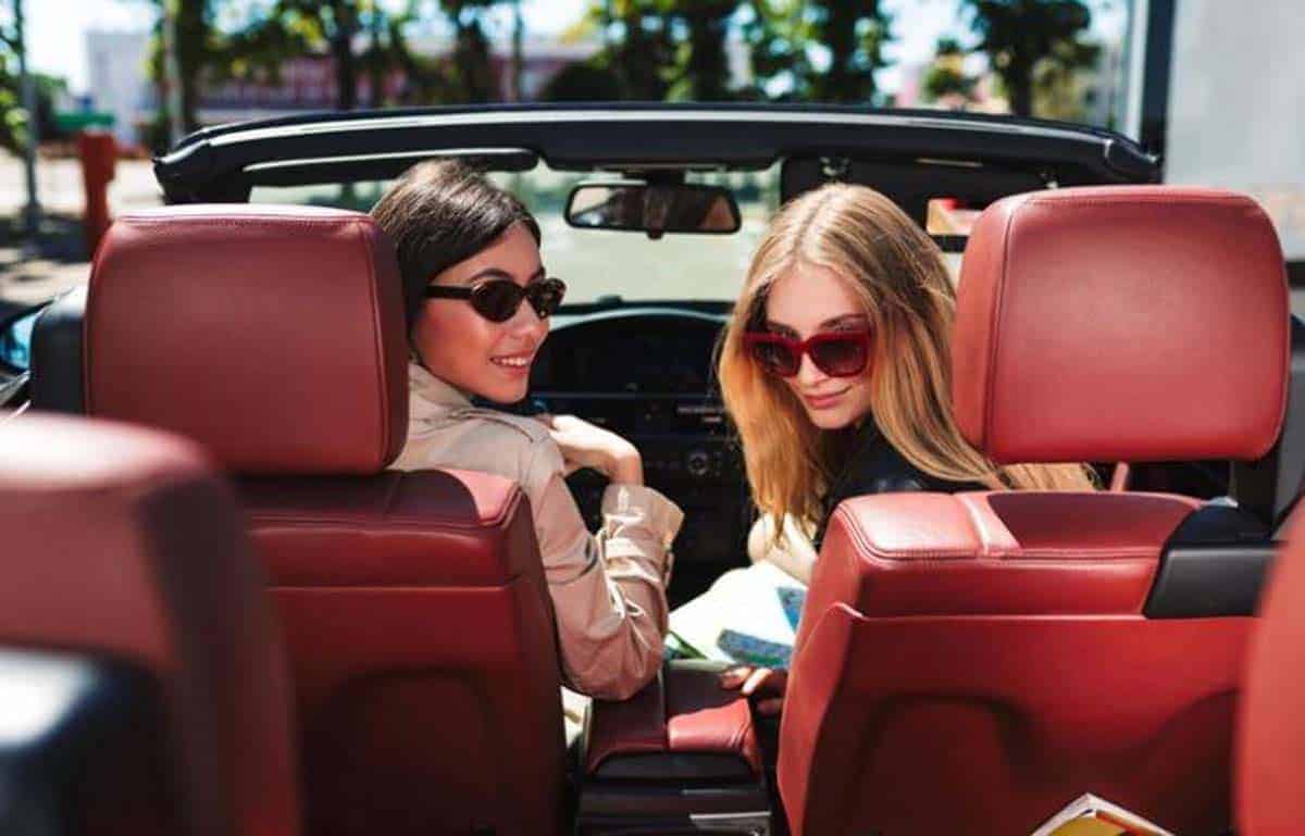 the manhattan marvels tour: exclusive sightseeing in a rolls royce cullinan limousine