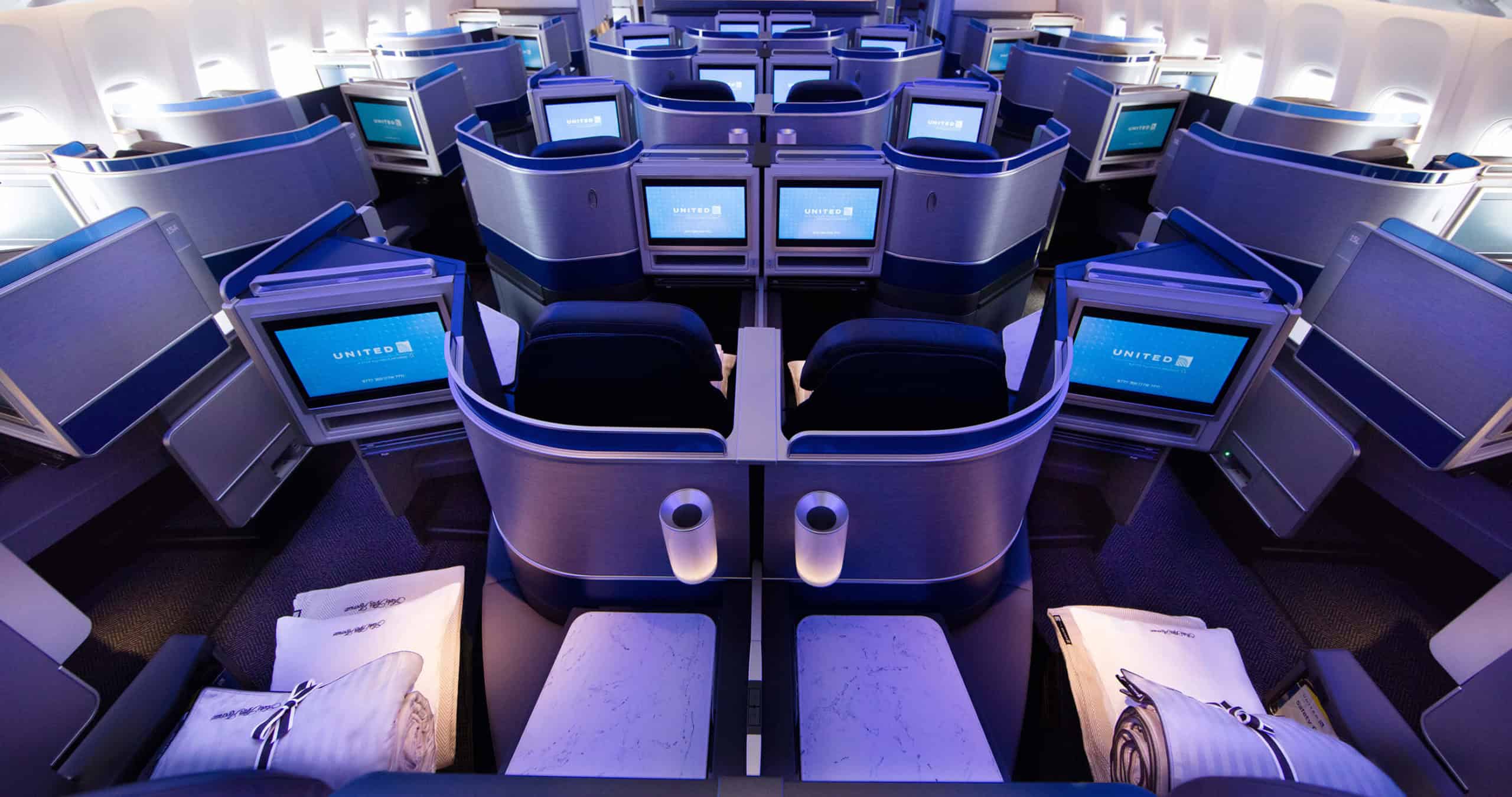 REVIEW: United Airlinesโ Polaris Business Class Review: 777 vs 787