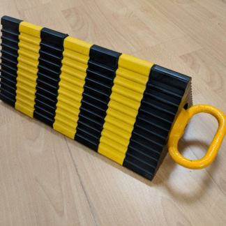 MGF-0602 Hi-Viz Aircraft Wheel Chock