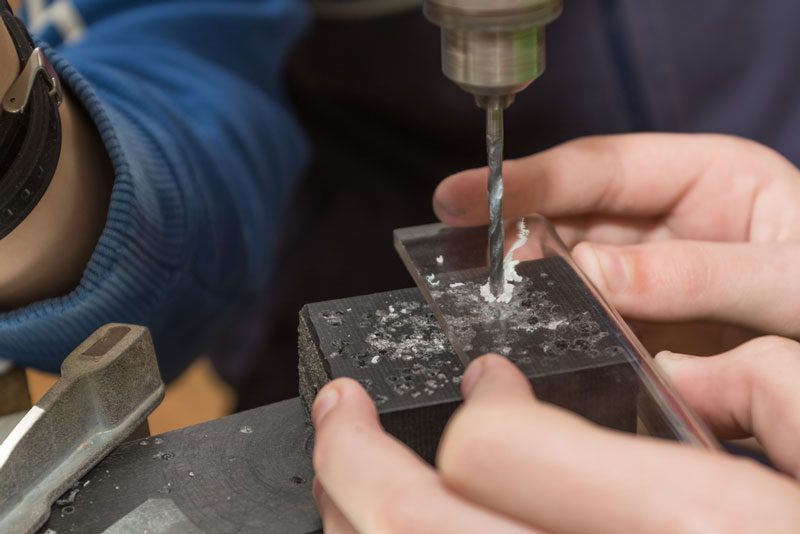 Acrylglas bearbeiten - so funktioniert es acrylglas-bohren