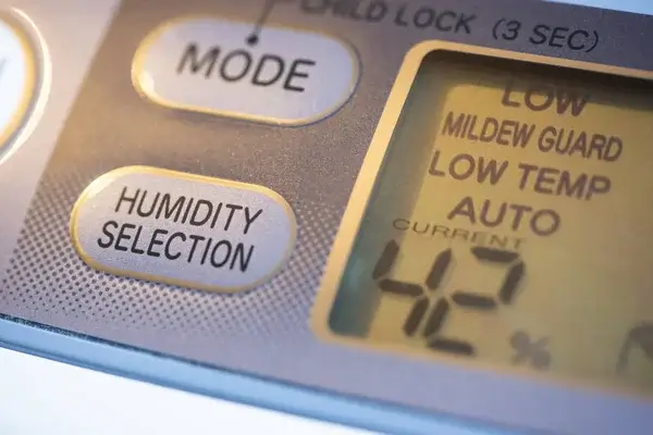 Pourquoi j'ai des cafards chez moi ? thermomètre et hygromètre