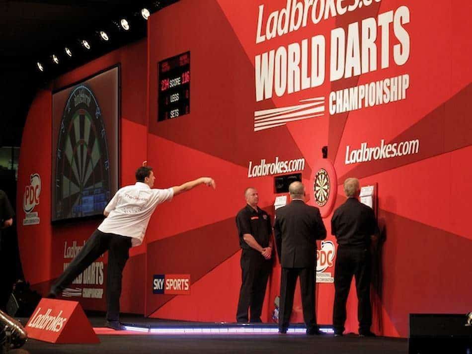 Scoring professional darts