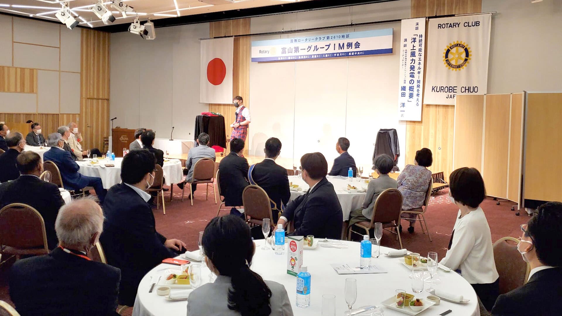 本日はロータリークラブさんのイベントに出演!コロナ前は当たり前だったこのようなパーティー出演が、今は特別に感じられる!感謝と喜びでショーマンシップ全開!皆様の反応がうれしかった☆ 1 20220619 172312 - 出張マジックショー