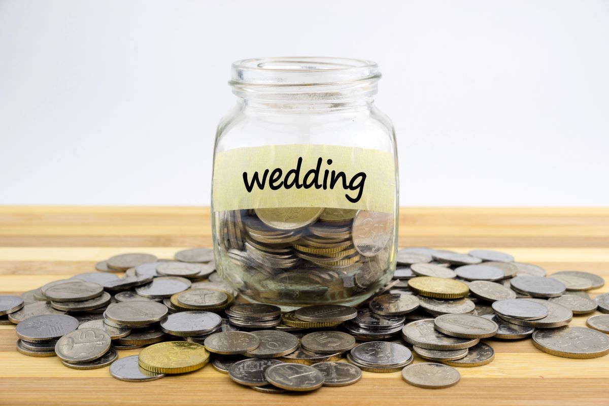 how to save for a wedding