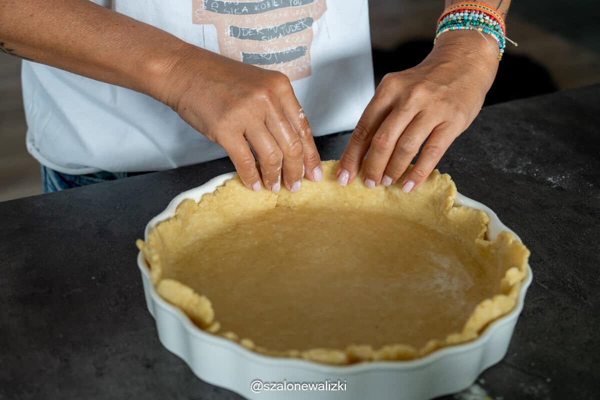 Quishe ze szpinakiem i papryką