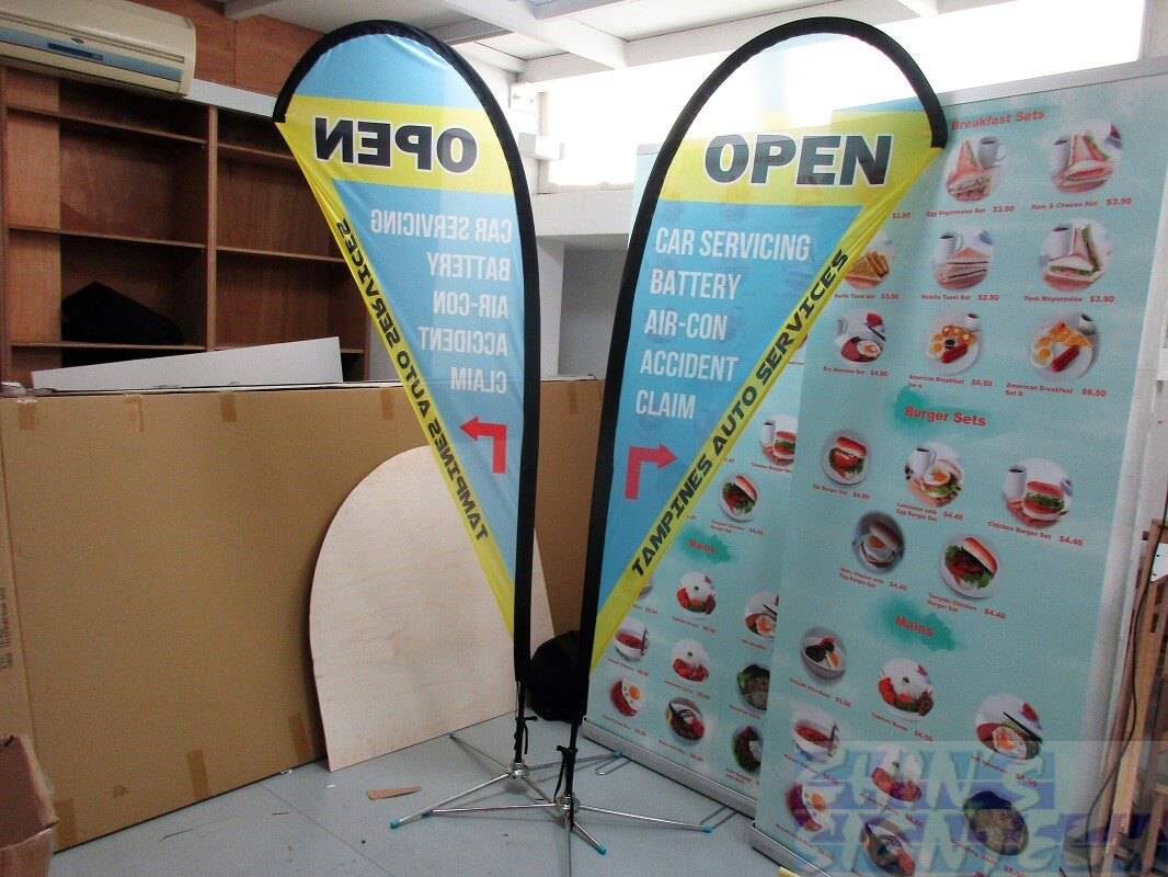2.2m Small size Teardrop flying banner Single sided printing on 110 gsm for Vehicle Workshop