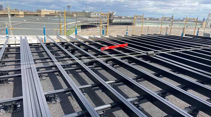 Bild von Unterkonstruktion der Terrasse des Flughafen-Towers