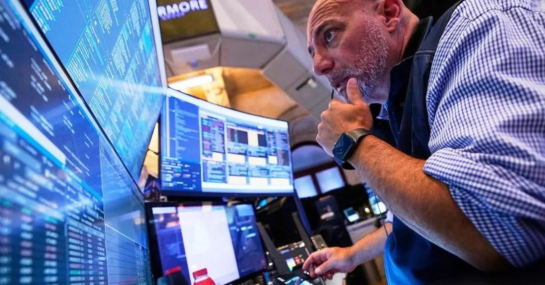 Dow Jones Stock Markets Surge to Record Highs Amid Trade Talks - Thumbnail