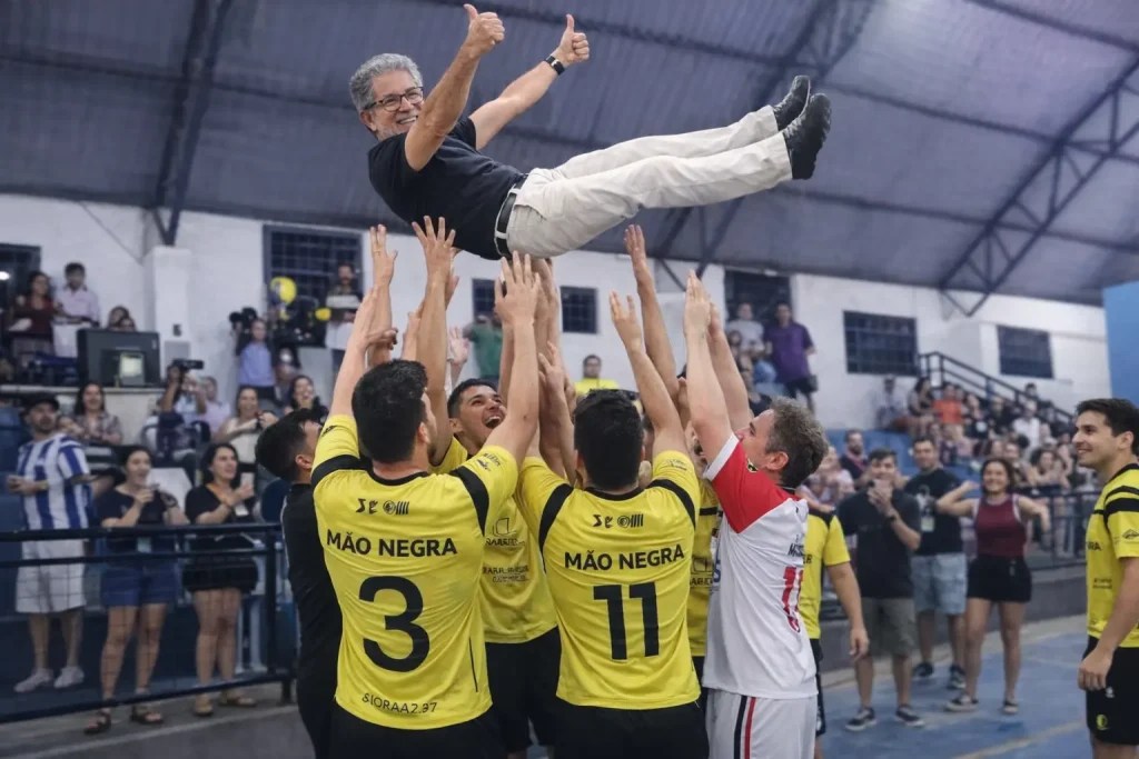 Copa dos Campeões de Castilho 2026 vem aí: relembre a final histórica do Futsal de Férias e prepare-se para agosto Copa dos Campeões de Castilho 2026 será realizada em agosto e promete repetir o sucesso do Futsal de Férias, que teve final emocionante e ginásio lotado.