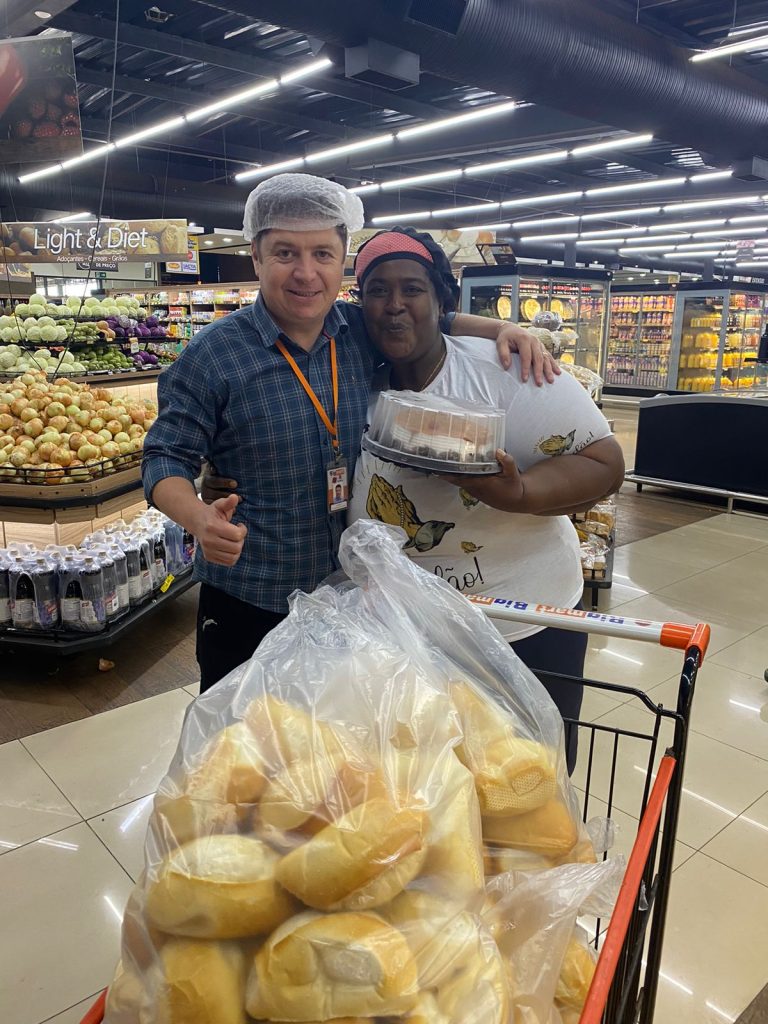 Projeto Social Mãos que Brilham em Castilho: 10 anos de amor e solidariedade transformando vidas Projeto Social Mãos que Brilham em Castilho