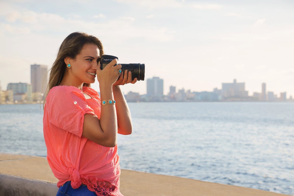 how to start a travel blog