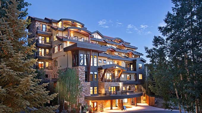 TOP 23 FALL GETAWAY IDEAS 2023: SPA GETAWAYS FOR FALL FOLIAGE 13 lumière hotel