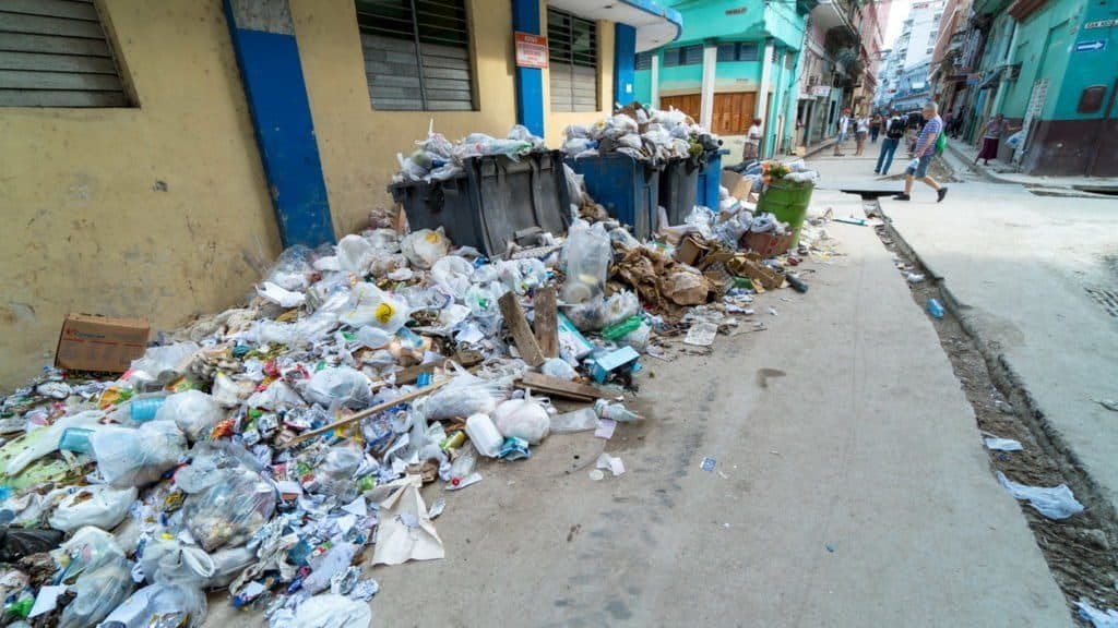 śmieci w Hawanie