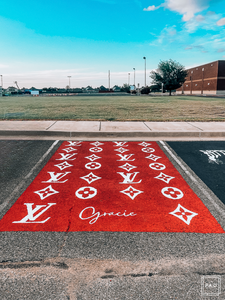 Learn how to paint a senior parking spot with creative design ideas, step-by-step tips, and supplies to make your space stand out this school year.