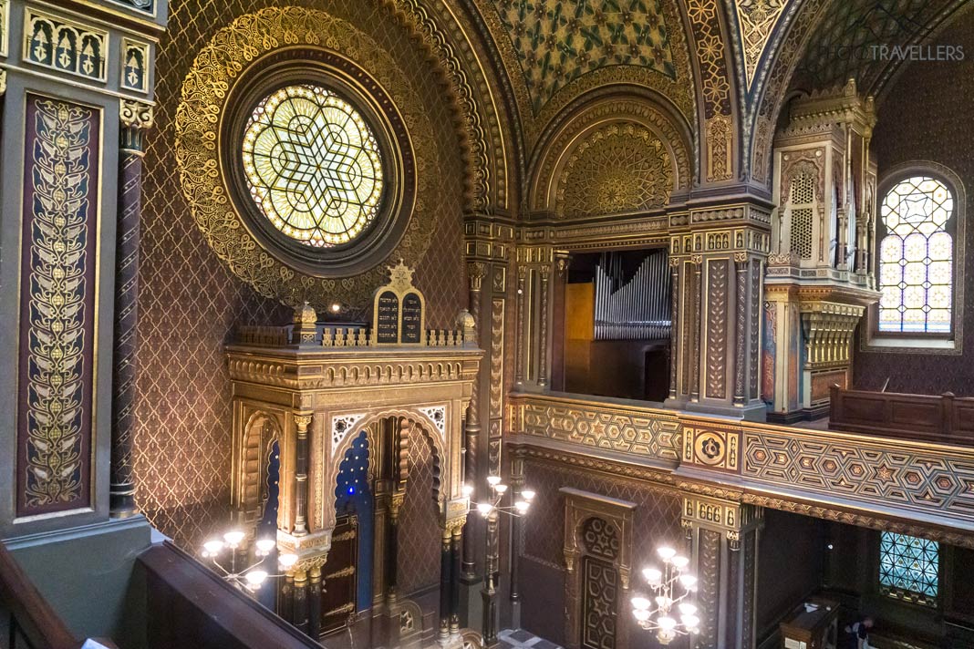 Der Innenraum der Spanischen Synagoge in Prag