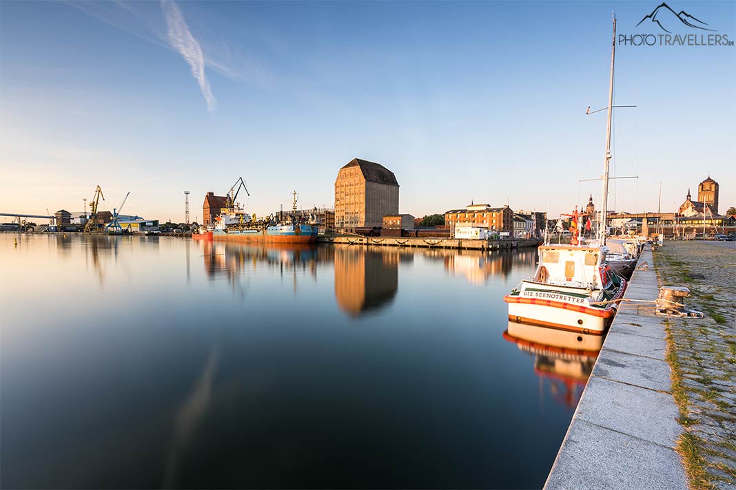 Der Hafen von Stralsund am Morgen