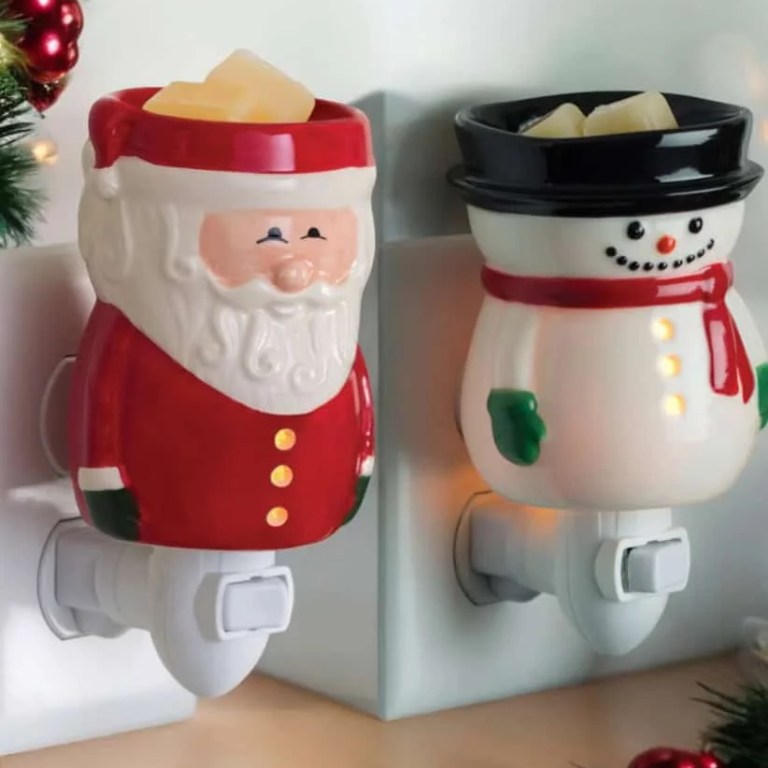 Christmas Gmones in Lights Classic T-Shirt 2 Kjahli