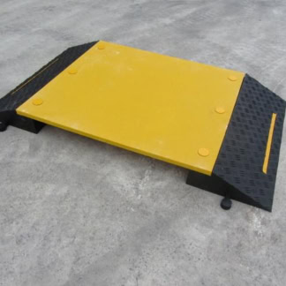 MGF-0298 Pedestrian Hose and Cable Ramp