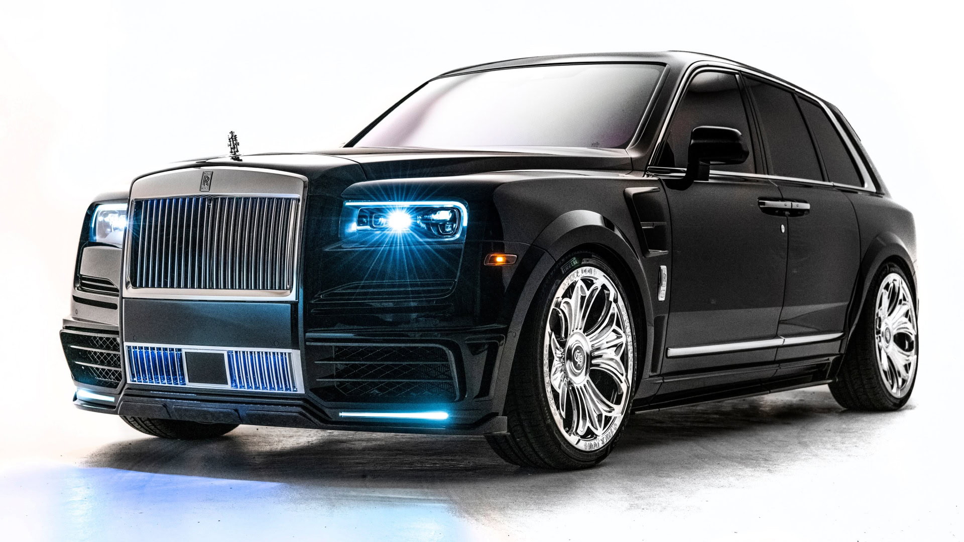 Drakeโs Rolls-Royce Cullinan Is Pretty Much A Mobile Strip Club