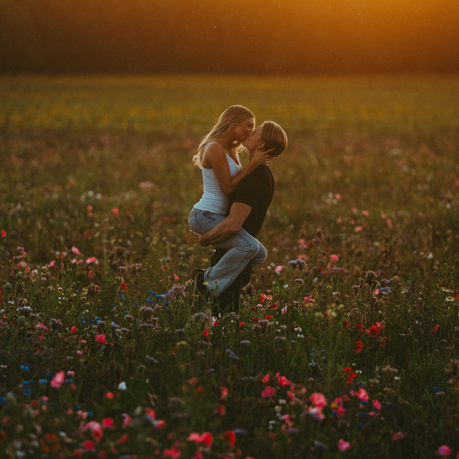 Niki Strbian summer mini sessions wildflowers 1
