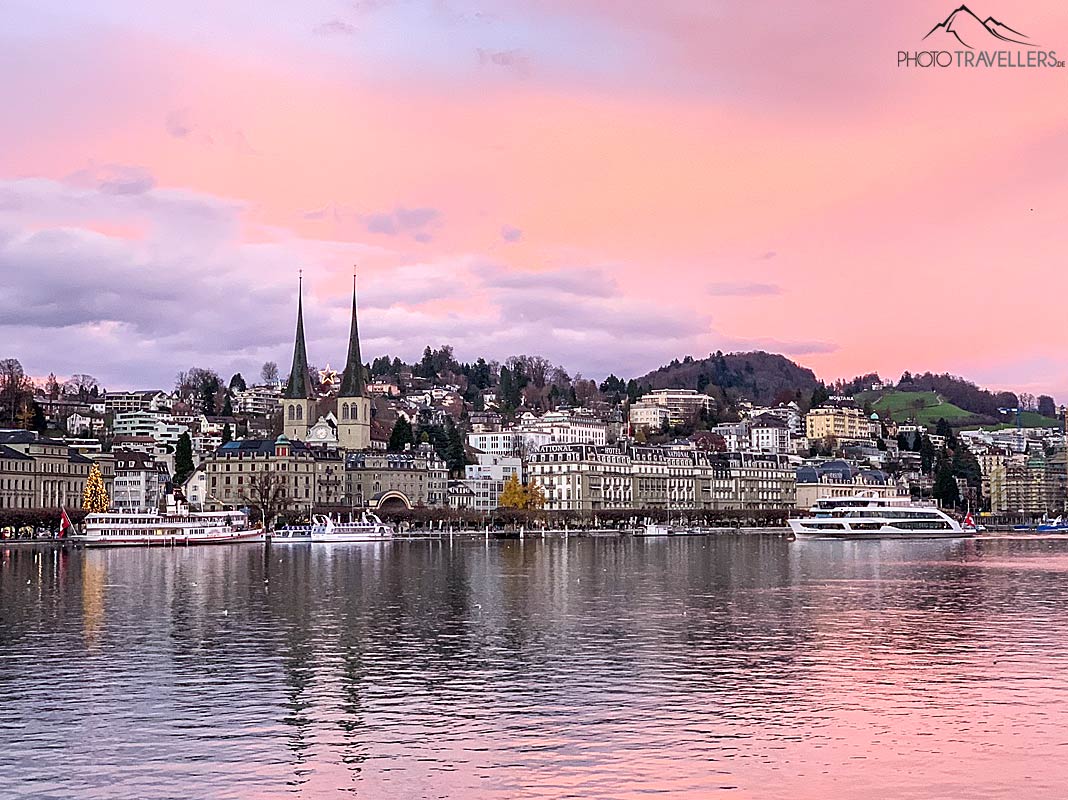 Die Hofkirche in Luzern
