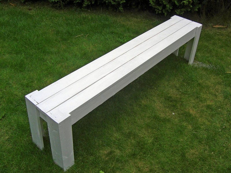 Blumenbank gestrichen