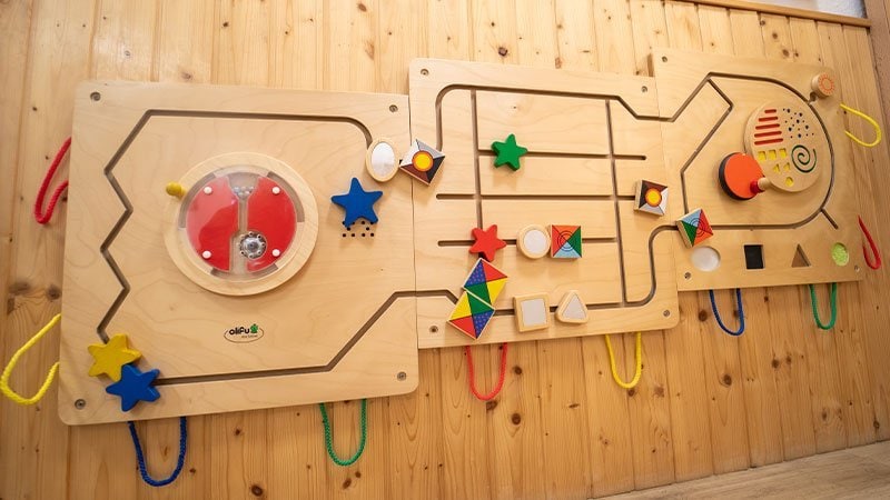 Dieses Bild zeigt eine Spielzeugtafel