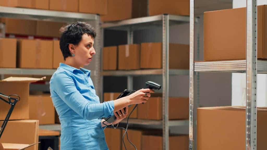 RFID technology in warehouse management