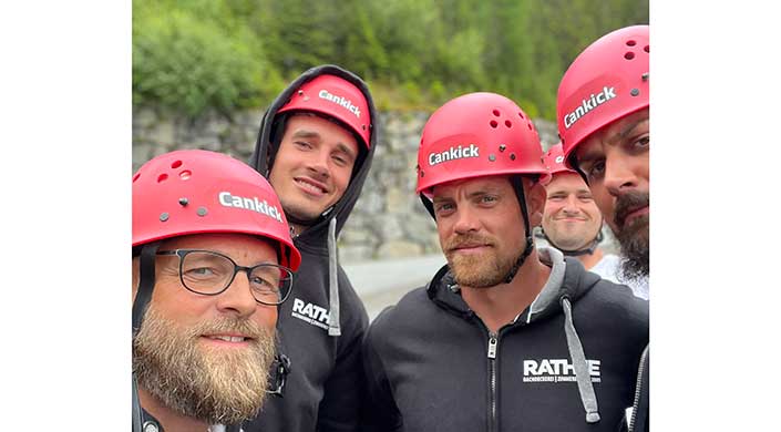 Bild von Mitarbeitern von Zimmerei & Dachdeckerei Rathje beim Firmenevent