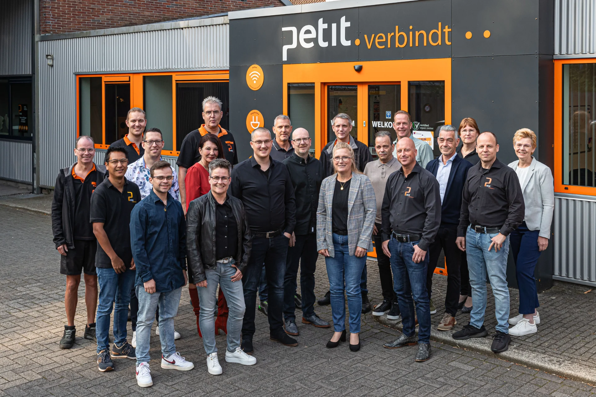 Petit Verbindt Innovatieve ICT Oplossingen Bereikbaarheid Connectiviteit Veiligheid Productiviteit Nuth (Limburg) 00002