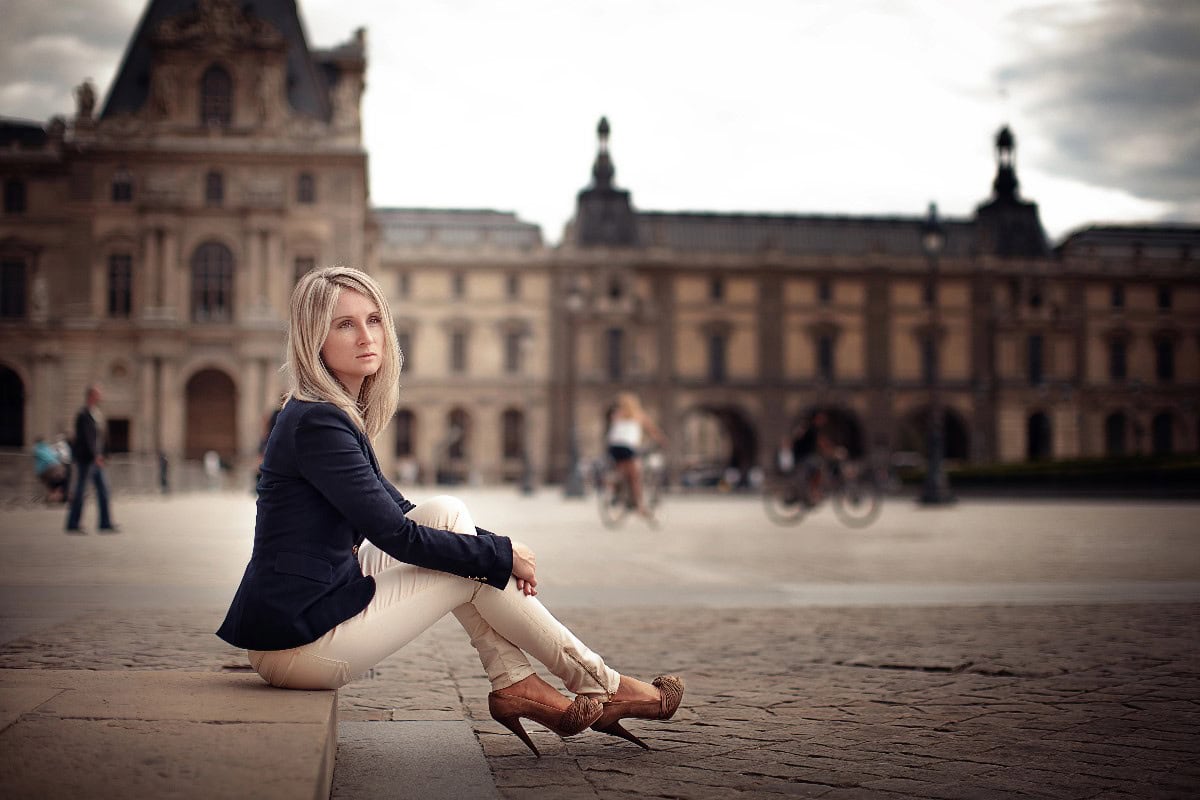 how to pose in front of monuments