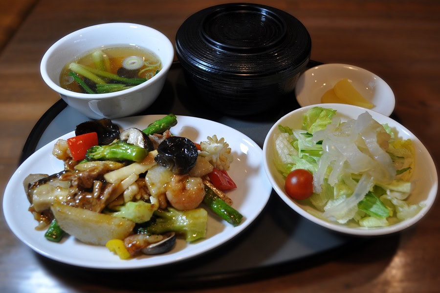 【中華レストラン とらの子】八宝菜セット(クラゲサラダ・ライス・スープ付き)(税込1,640円) 【中華レストラン とらの子】八宝菜セット(クラゲサラダ・ライス・スープ付き)(税込1,640円)