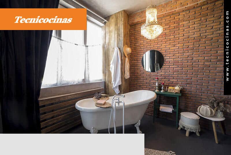 Baño con muebles y decoración vintage