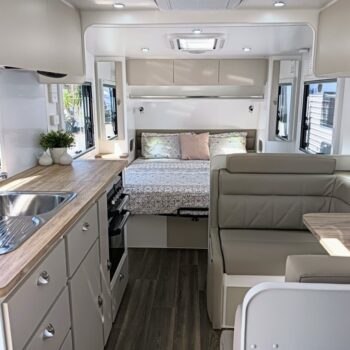 3882 Cosy Cab Kirkston-1