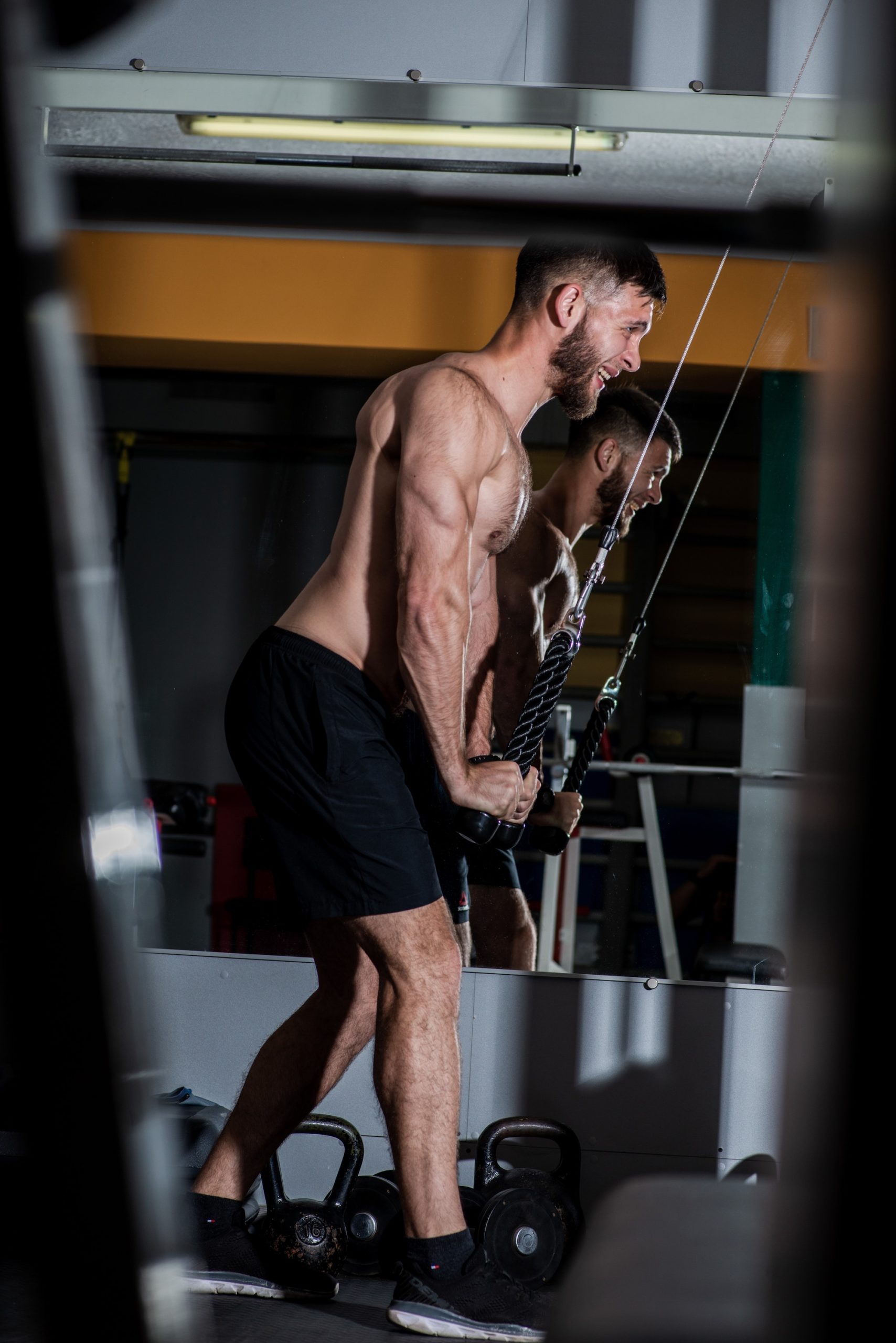 Here are the best tricep exercises for men.