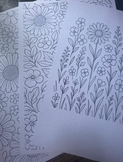 Feine Malvorlage "Blumenwiese" zum Ausdrucken | helpfully.de