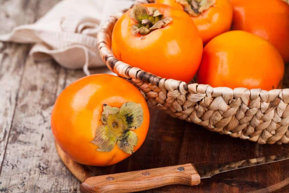 What Does A Persimmon Taste Like And How To Best Enjoy It? - Food Champs