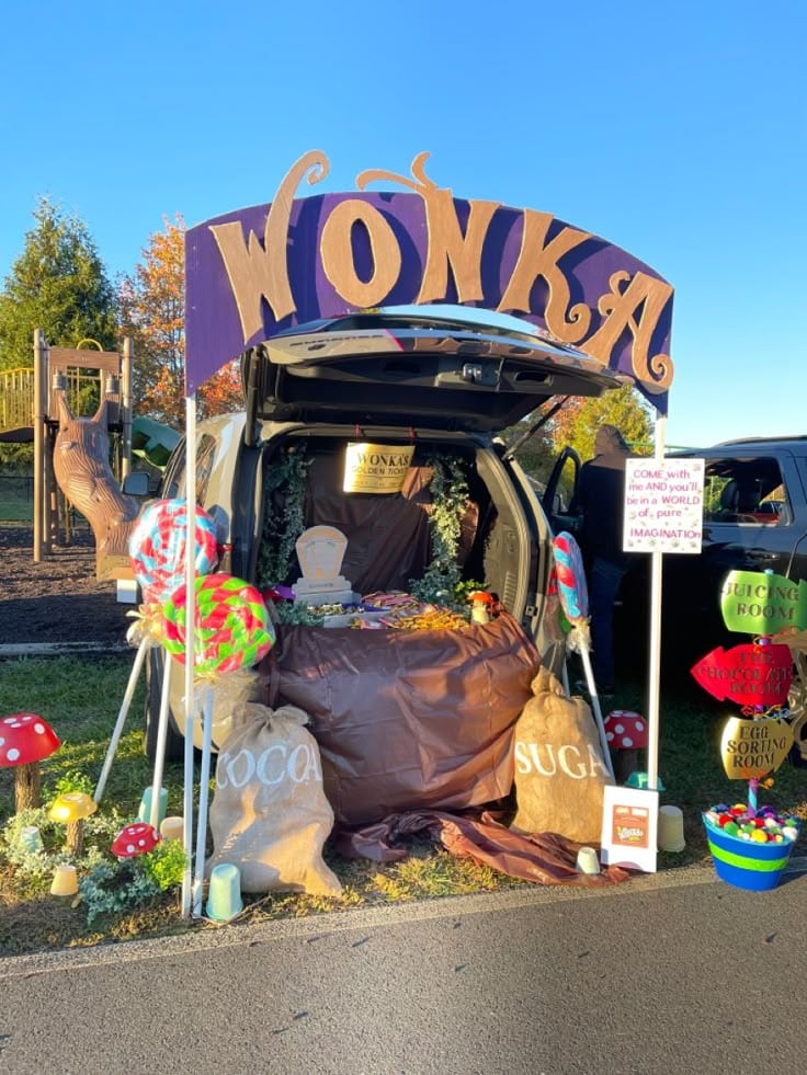 Willy Wonka Wonder Trunk or Treat Ideas