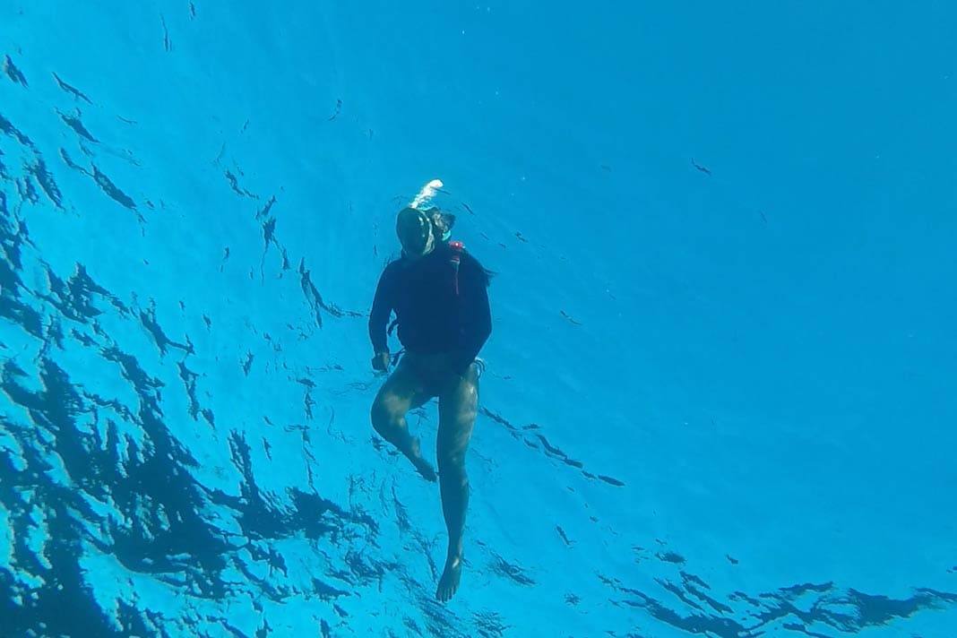 Reisebloggerin Biggi Bauer beim Schnorcheln auf Cat Island
