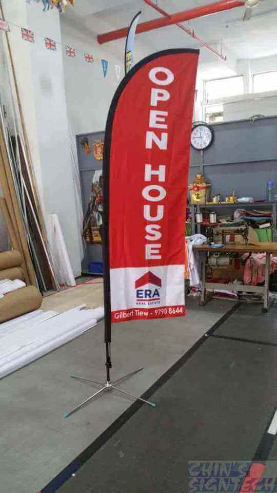 2.5m Feather flag for open house