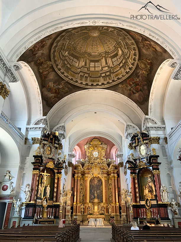 Der goldene Altar der Kirche St. Martin in Bamberg