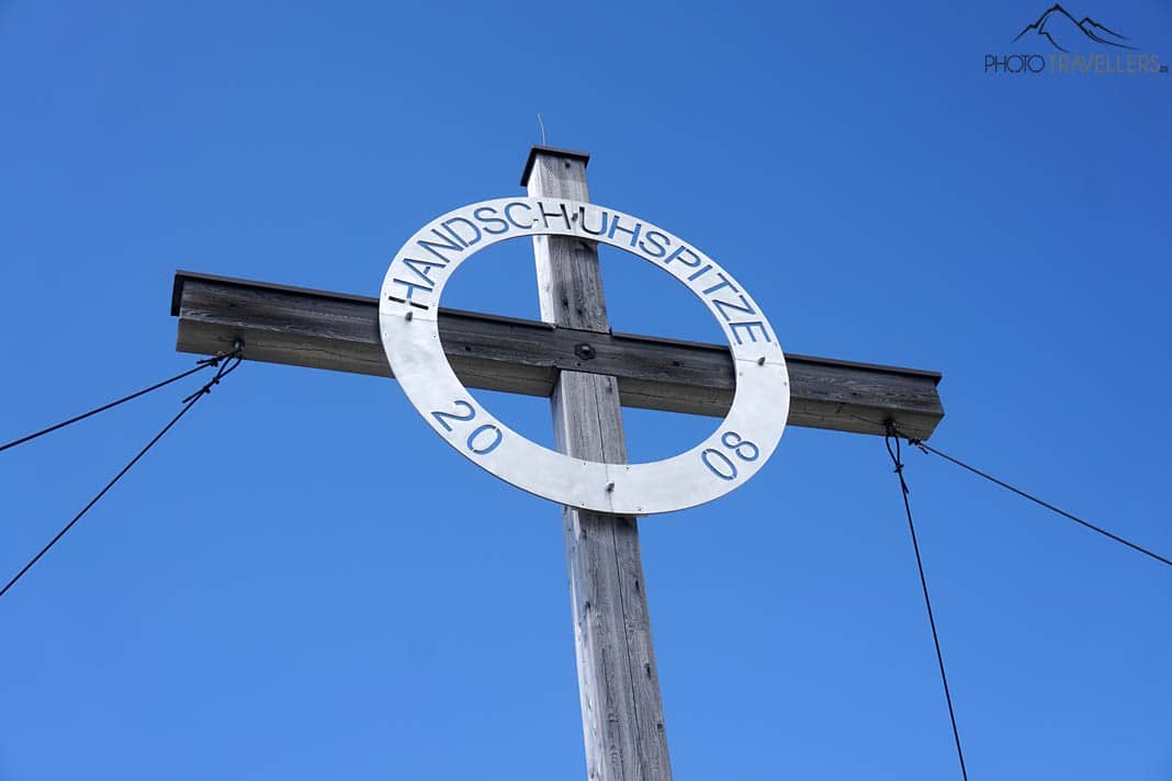 Der Gipfelkreuz der Handschuhspitze