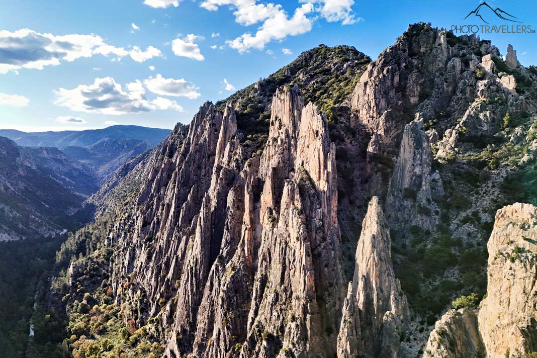 Das Bergmassiv der Òrgans de Montoro in Aragonien