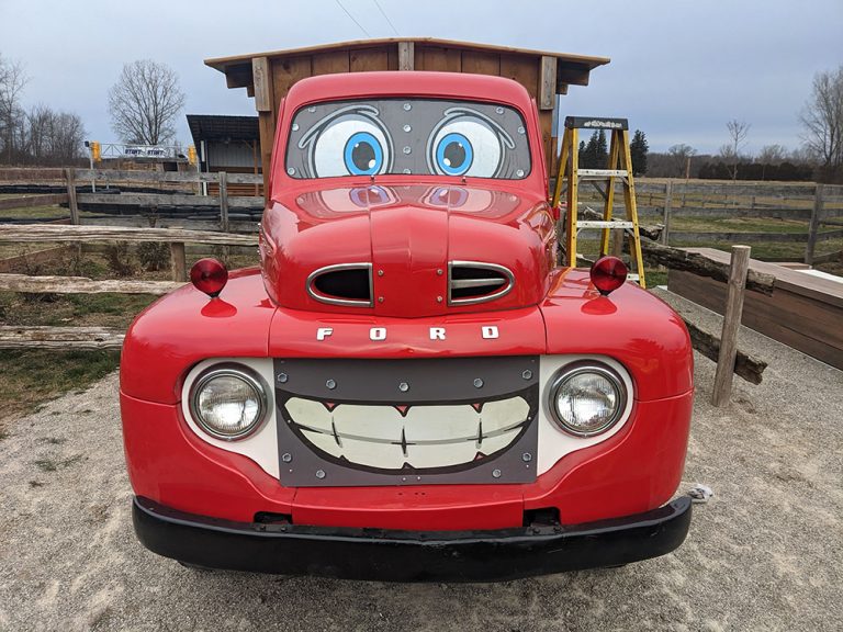 Chicken truck attraction