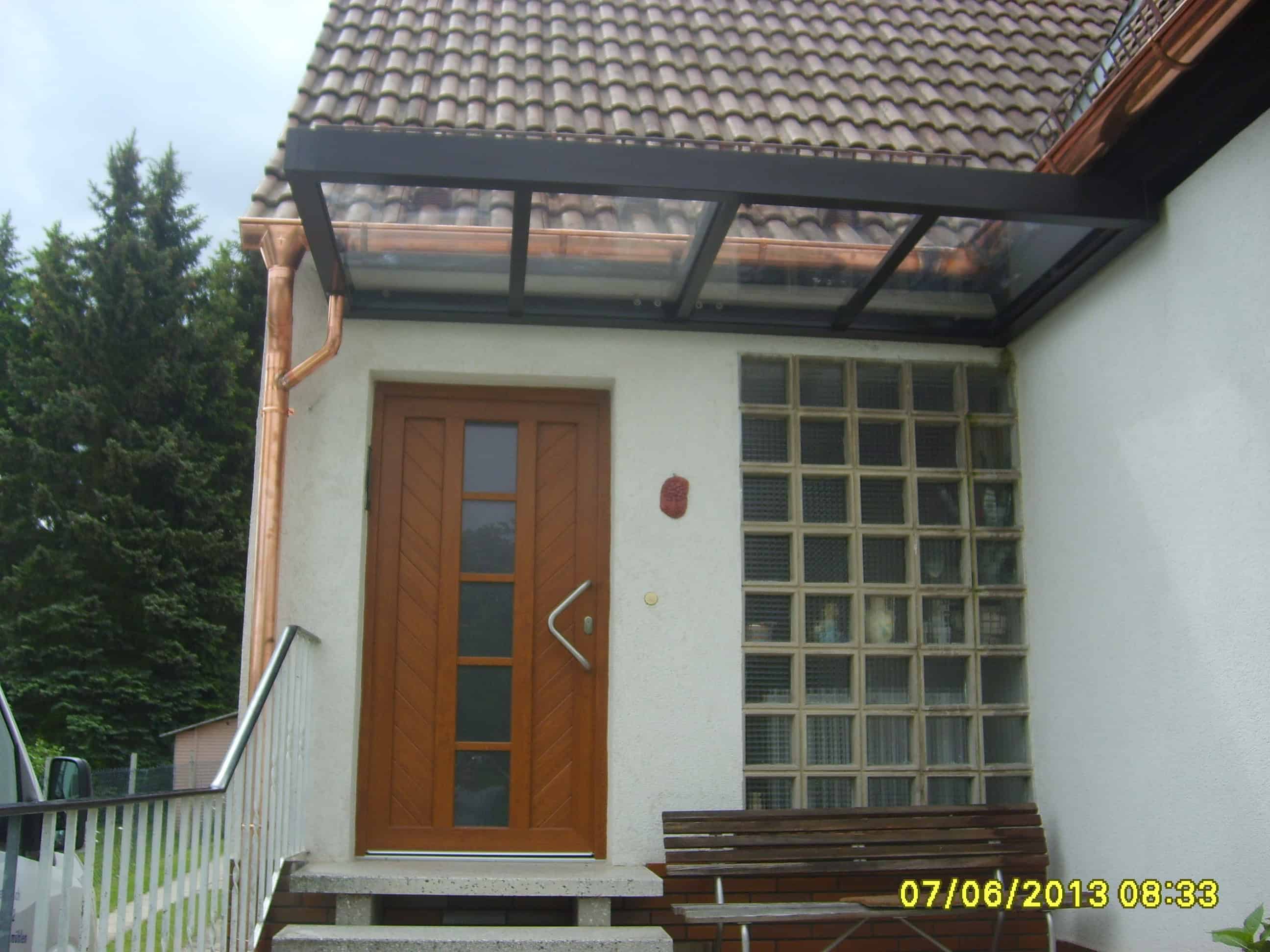 Titanzink Blechabdeckung Dachrinne