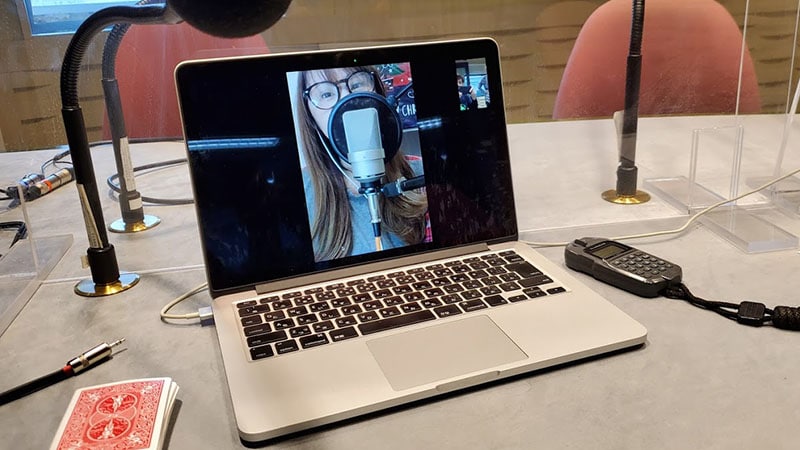 放生若狭屋・かりんとう凛や、富山大和プレゼンツ!FMとやま「コンプレッサー・島香織のシャンシャンちゅーずでい」の収録! 2 20201215 135918 - 出張マジックショー