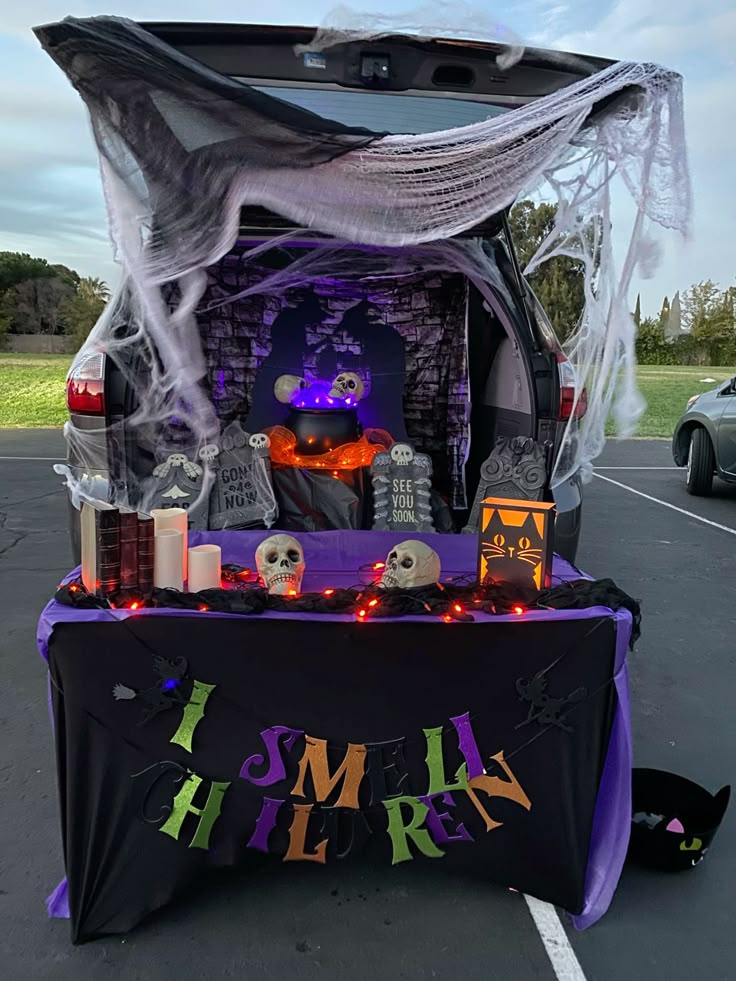 Hocus Pocus Movie Trunk or Treat Idea