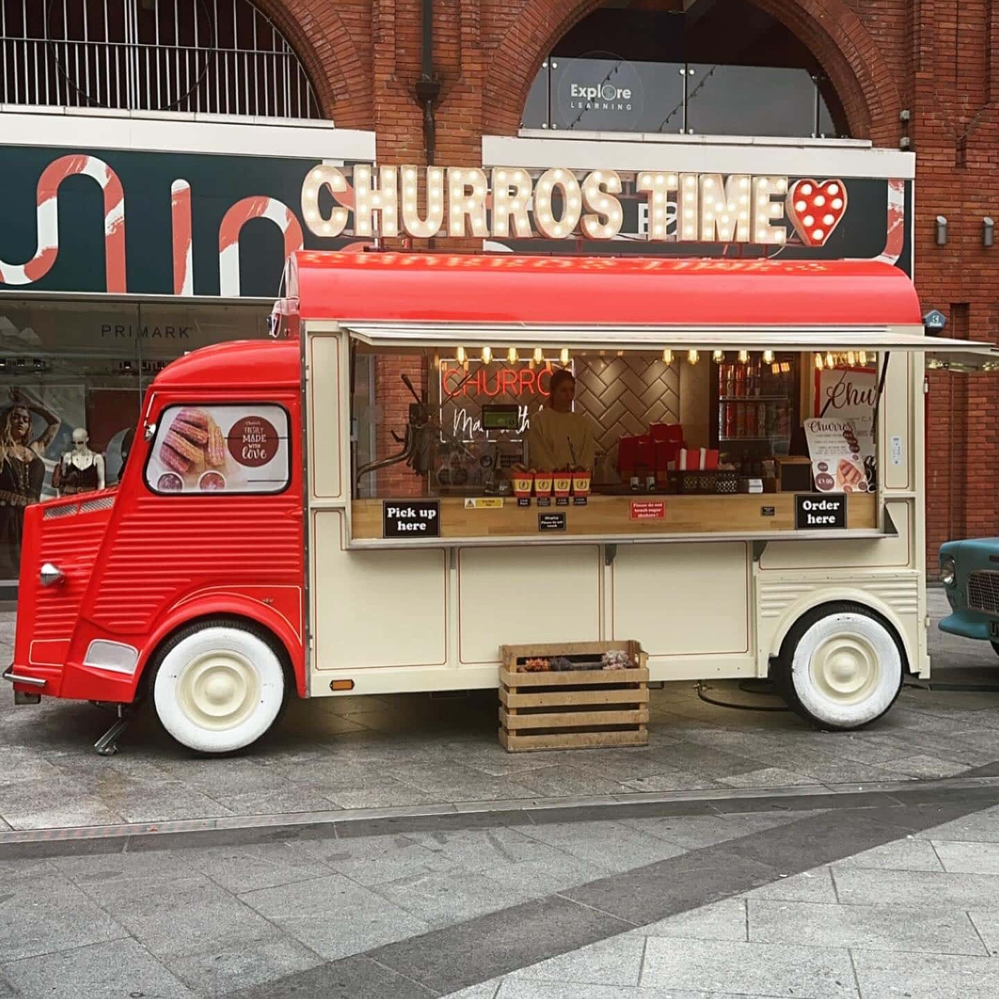HY Churros Time Van HY Churros Time Van