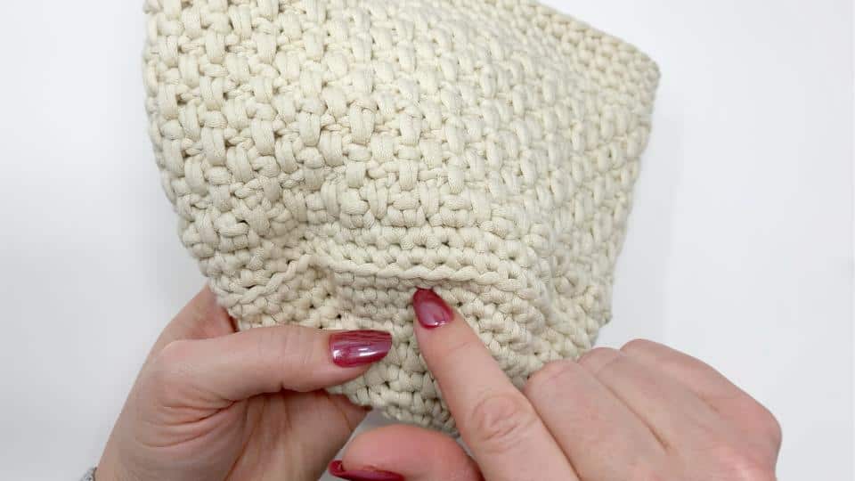 close up of back loop only crochet stitch